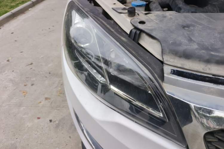 Used Zotye Domy X5 2015 1.5T Manual Luxury Model China V Standard Right Front Headlight