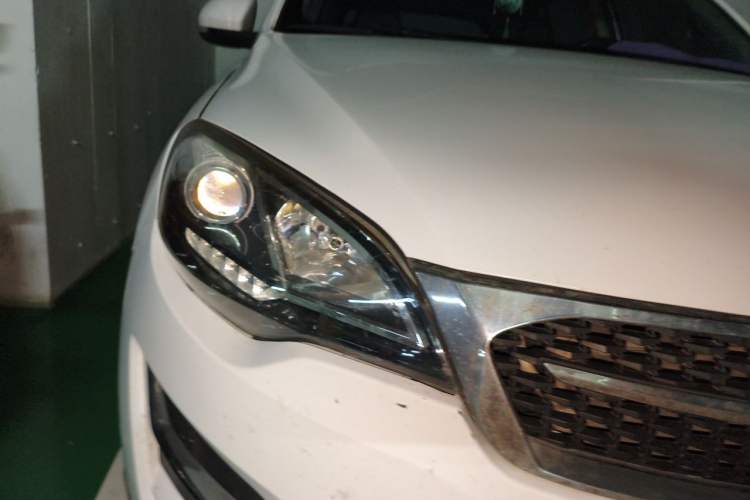 Used Zotye Domy X5 2015 1.5T Manual Elite Model China IV Standard Right Front Headlight