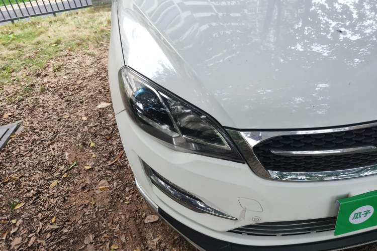 Used Zotye Domy X5 2015 1.5T Manual Luxury Version China IV Standard Right Front Headlight