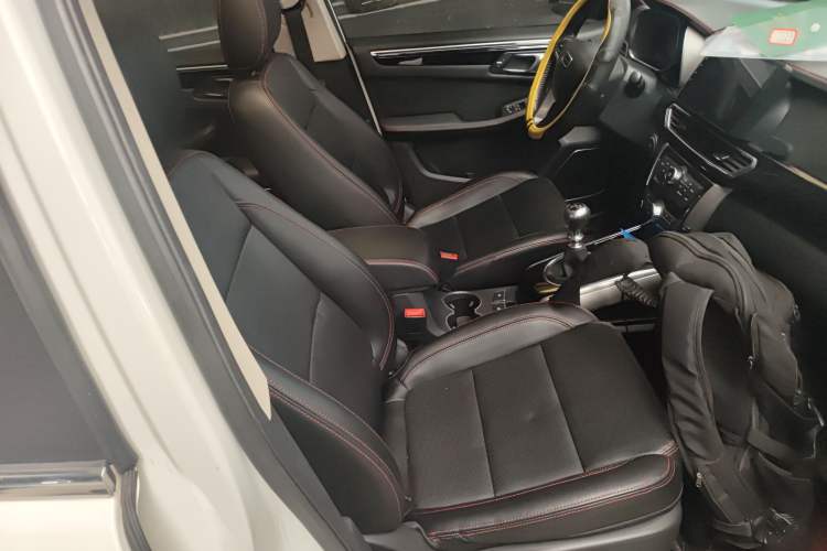 Used Zotye Domy X5 2015 1.5T Manual Luxury Version China IV Standard Right Front Seat