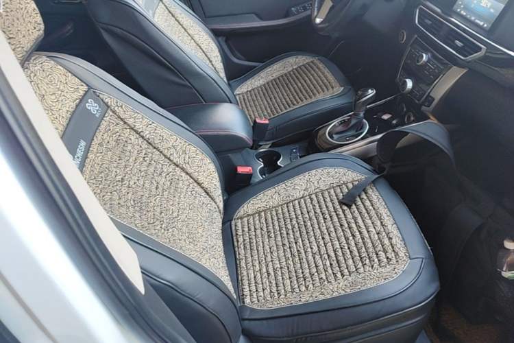 Used Zotye Domy X5 2015 1.5T CVT ZhiXian Trim China V Standard Right Front Seat