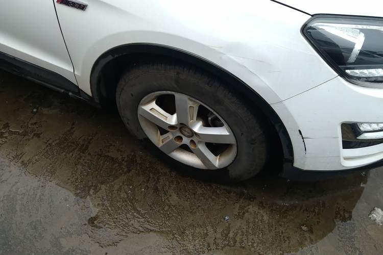 Used Zotye Domy X5 2015 1.5T CVT Landlord Model China IV Standard Right Front Wheel Hub