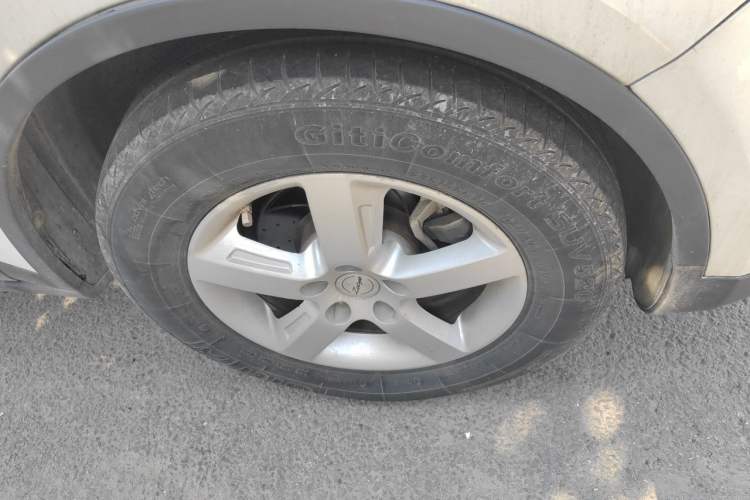 Used Zotye Domy X5 2015 1.5T Manual Luxury Version China IV Standard Right Front Wheel Hub