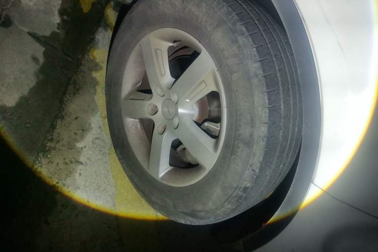 Used Zotye Domy X5 2015 1.5T CVT ZHANG GUI Model China V Standard Right Front Wheel Hub