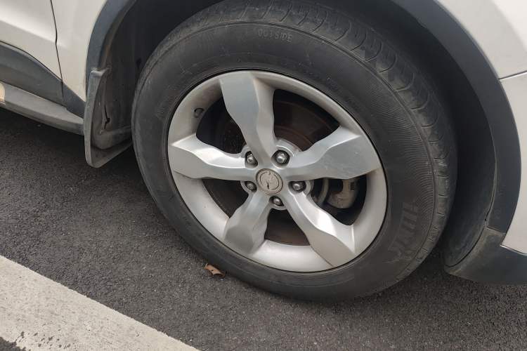 Used Zotye Domy X5 2015 1.5T Manual Luxury Version China IV Standard Right Front Wheel Hub