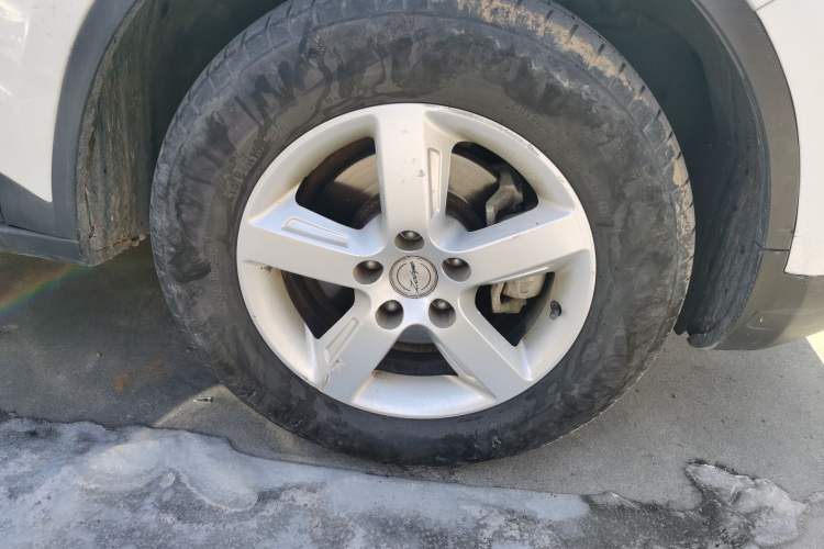 Used Zotye Domy X5 2015 1.5T Manual Luxury Version China IV Standard Right Front Wheel Hub
