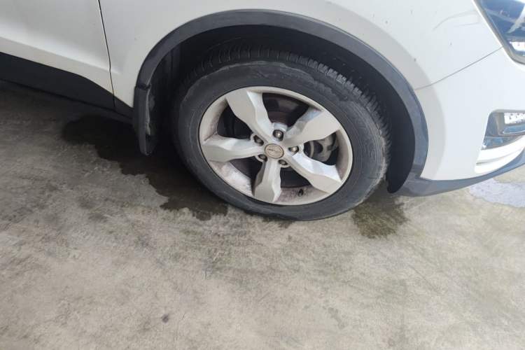 Used Zotye Domy X5 2015 1.5T Manual Luxury Version China IV Standard Right Front Wheel Hub