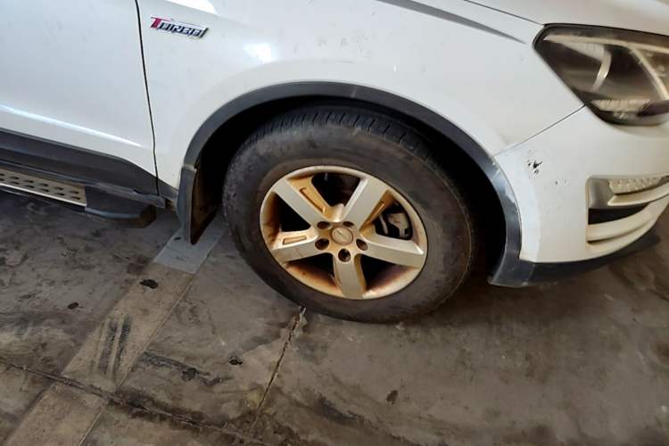 Used Zotye Domy X5 2015 1.5T Manual Luxury Version China IV Standard Right Front Wheel Hub