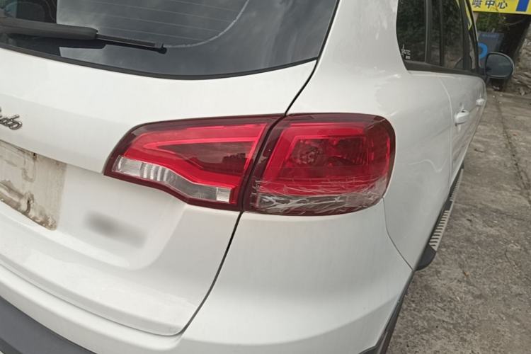 Used Zotye Domy X5 2015 1.5T CVT ZHANG GUI Model China V Standard Right Rear Taillight