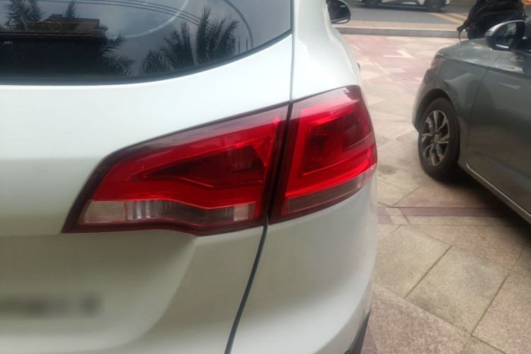 Used Zotye Domy X5 2015 1.5T Manual Luxury Version China IV Standard Right Rear Taillight