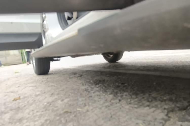 Used Zotye Domy X5 2015 1.5T CVT ZHANG GUI Model China V Standard Right Side Sill