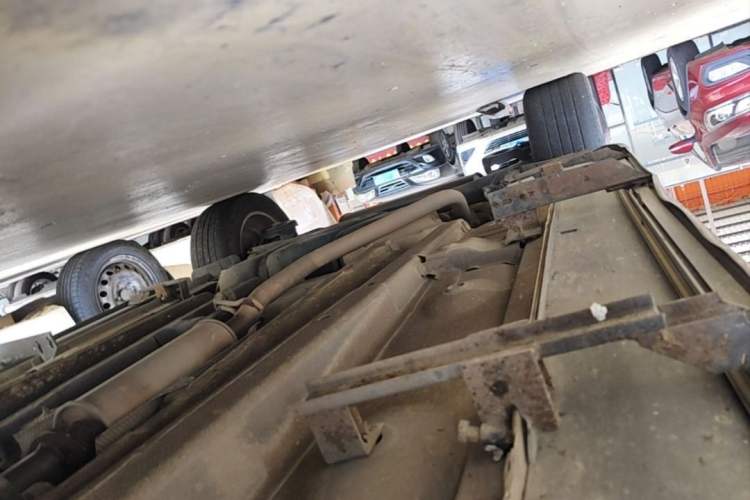 Used Zotye Domy X5 2015 1.5T CVT ZhiXian Trim China V Standard Right Side Sill