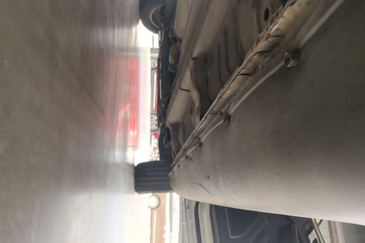 Used Zotye Domy X5 2015 1.5T CVT ZhiXian Trim China V Standard Right Side Sill