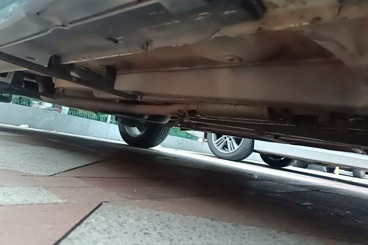 Used Zotye Domy X5 2015 1.5T Manual Luxury Version China IV Standard Right Side Sill