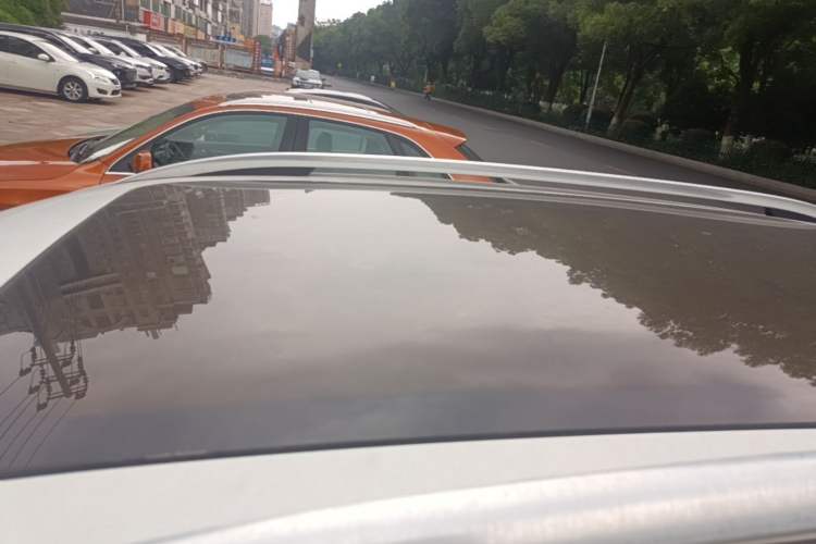 Used Zotye Domy X5 2015 1.5T Manual Luxury Version China IV Standard Roof