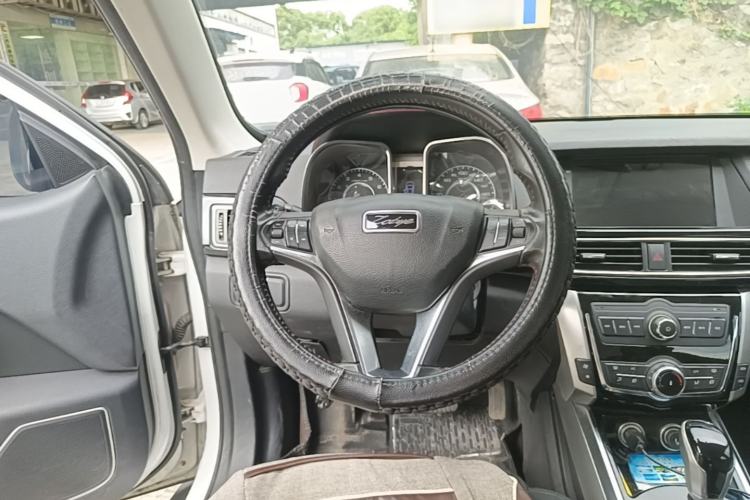 Used Zotye Domy X5 2015 1.5T CVT ZHANG GUI Model China V Standard Steering Wheel