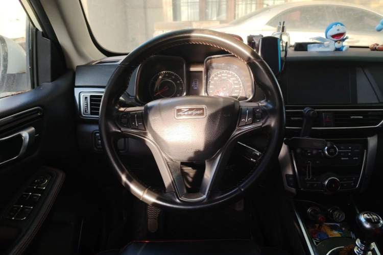 Used Zotye Domy X5 2015 1.5T Manual Luxury Version China IV Standard Steering Wheel