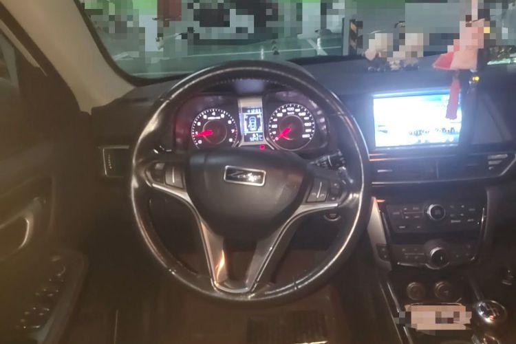Used Zotye Domy X5 2015 1.5T Manual Luxury Model China V Standard Steering Wheel