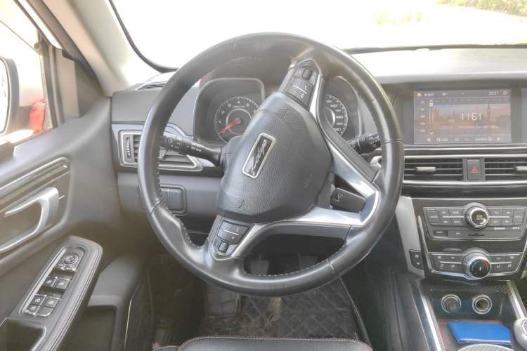 Used Zotye Domy X5 2015 1.5T Manual Luxury Version China IV Standard Steering Wheel