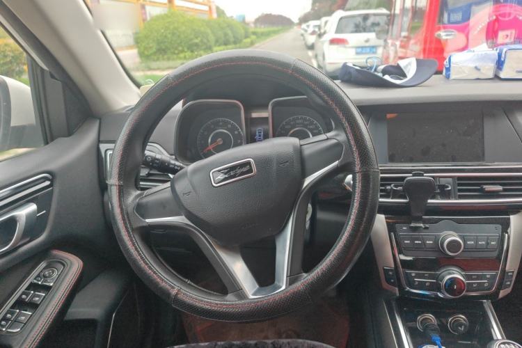 Used Zotye Domy X5 2015 1.5T Manual Elite Model China V Standard Steering Wheel