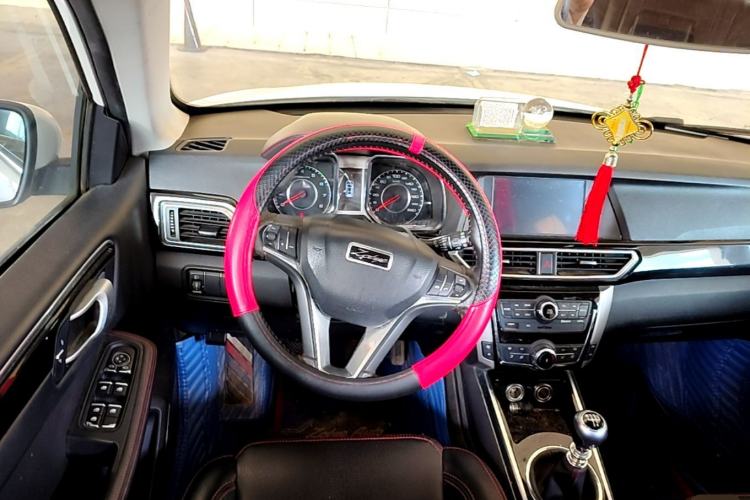Used Zotye Domy X5 2015 1.5T Manual Luxury Version China IV Standard Steering Wheel