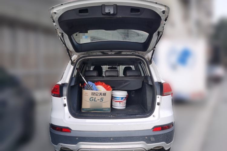 Used Zotye Domy X5 2015 1.5T Manual Luxury Version China IV Standard Trunk