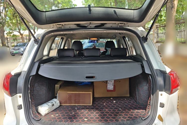 Used Zotye Domy X5 2015 1.5T Manual Luxury Version China IV Standard Trunk