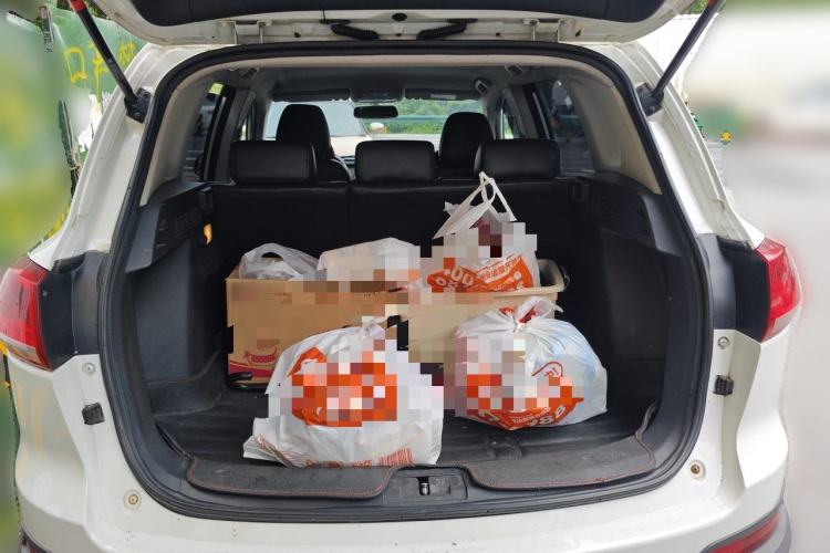 Used Zotye Domy X5 2015 1.5T Manual Luxury Version China IV Standard Trunk