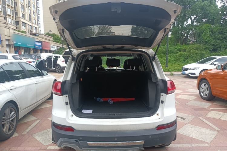 Used Zotye Domy X5 2015 1.5T Manual Luxury Version China IV Standard Trunk