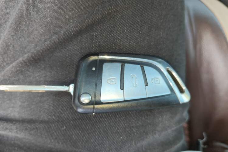 Used Zotye Domy X5 2015 1.5T Manual Elite Model China V Standard Vehicle Key