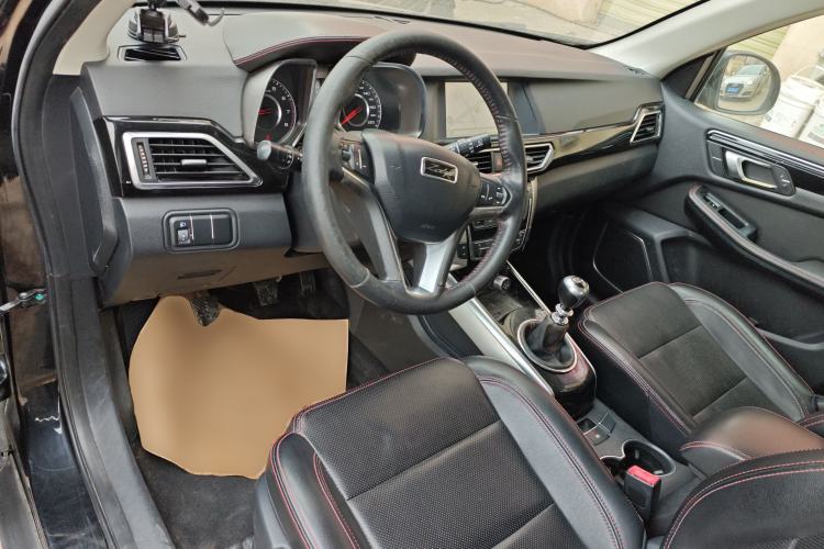 Used Zotye Domy X5 2016 1.5T Manual Luxury 7-Seater China V Emission Standard Center Console