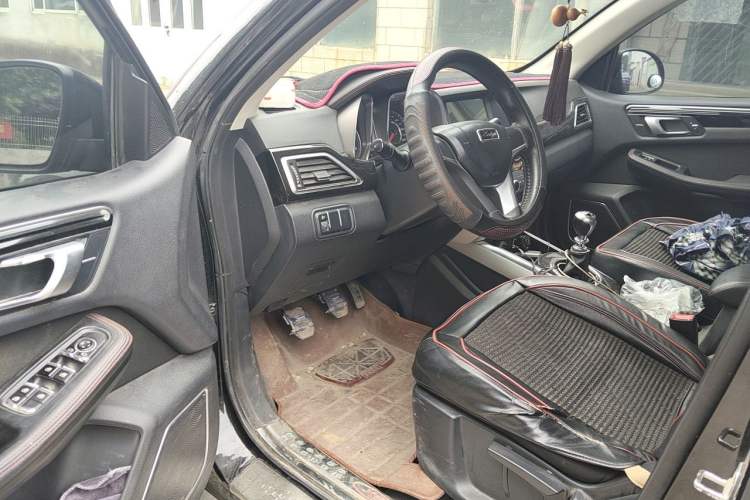 Used Zotye Domy X5 2016 1.5T Manual Elite 7-Seater China IV Standard Driver Seat