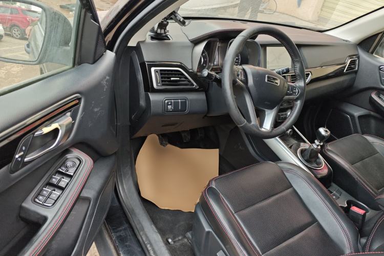 Used Zotye Domy X5 2016 1.5T Manual Luxury 7-Seater China V Emission Standard Driver Seat