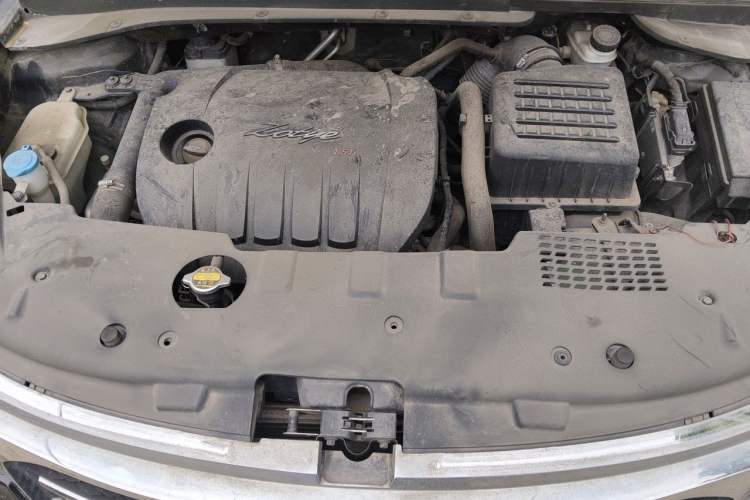 Used Zotye Domy X5 2016 1.5T Manual Elite 7-Seater China IV Standard Engine Bay