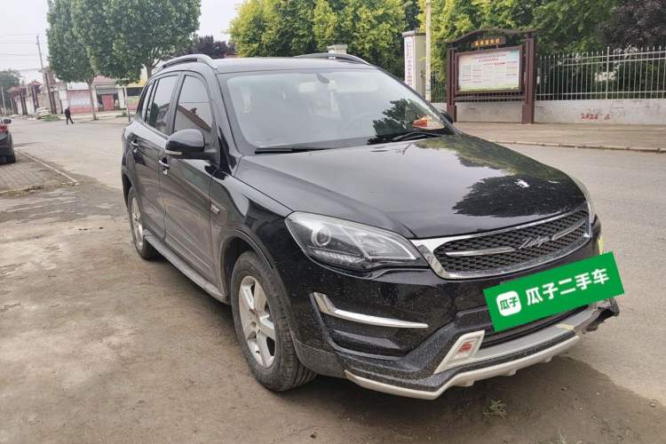 Used Zotye Domy X5 2016 1.5T Manual Elite 7-Seater China IV Standard Front Right 45 Deg