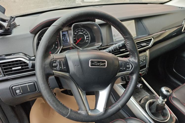Used Zotye Domy X5 2016 1.5T Manual Luxury 7-Seater China V Emission Standard Steering Wheel