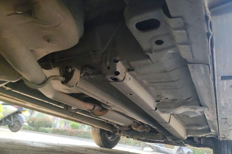 Used Zotye Domy X5 2016 1.5T Manual Elite 7-Seater China V Standard Chassis Rear Right