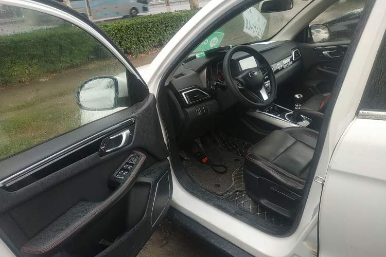 Used Zotye Domy X5 2016 1.5T Manual Luxury 7-Seater China V Emission Standard Driver Seat