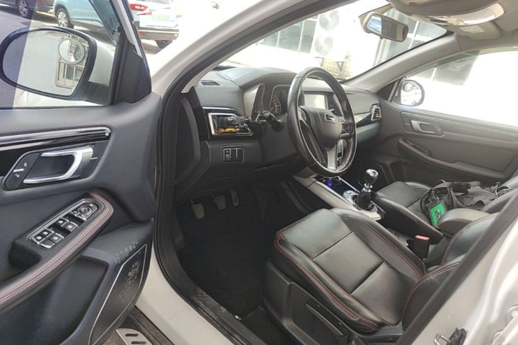 Used Zotye Domy X5 2016 1.5T Manual Luxury 7-Seater Model China IV Standard Driver Seat