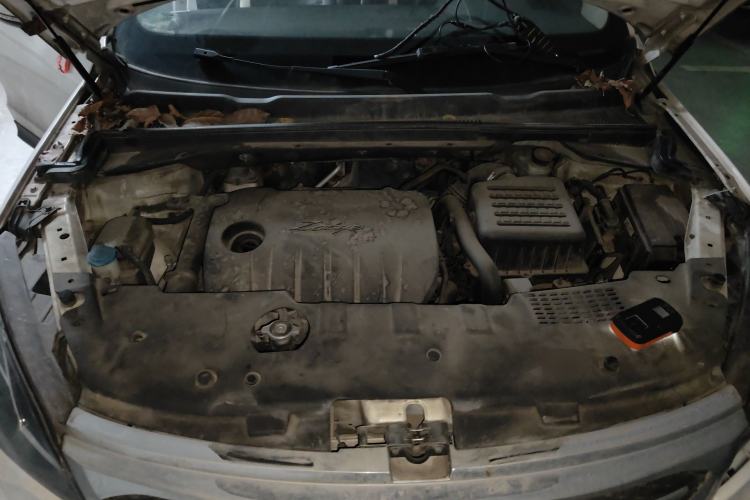 Used Zotye Domy X5 2016 1.5T Manual Elite 7-Seater China IV Standard Engine Bay