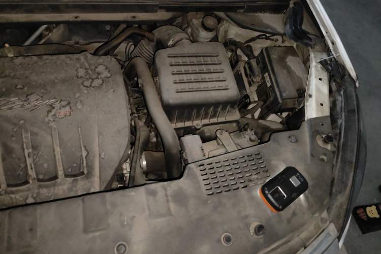 Used Zotye Domy X5 2016 1.5T Manual Elite 7-Seater China IV Standard Engine Bay Left