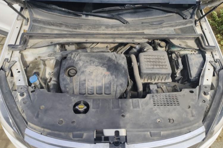 Used Zotye Domy X5 2016 1.5T Manual Elite 7-Seater China V Standard Engine Bay