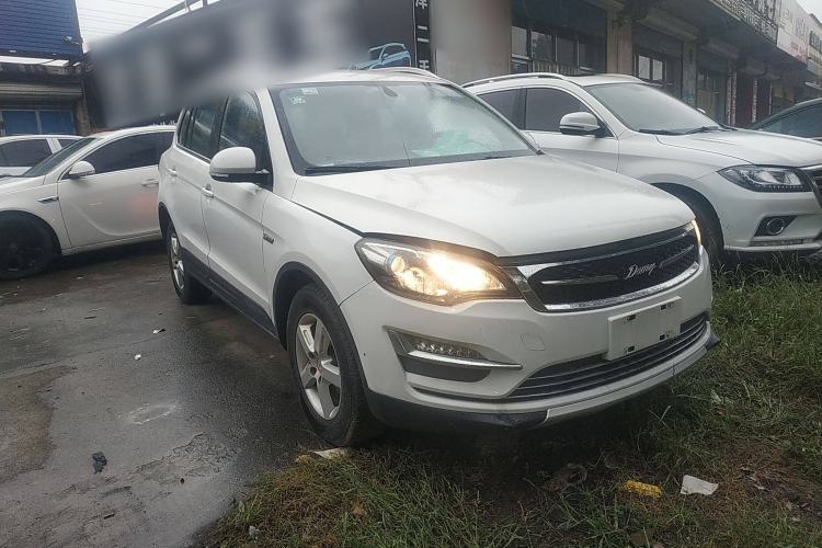 Used Zotye Domy X5 2016 1.5T Manual Luxury 7-Seater China V Emission Standard Front Right 45 Deg