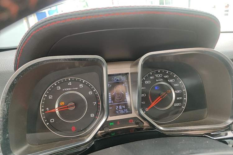 Used Zotye Domy X5 2016 1.5T Manual Luxury 7-Seater Model China IV Standard Instrument Cluster
