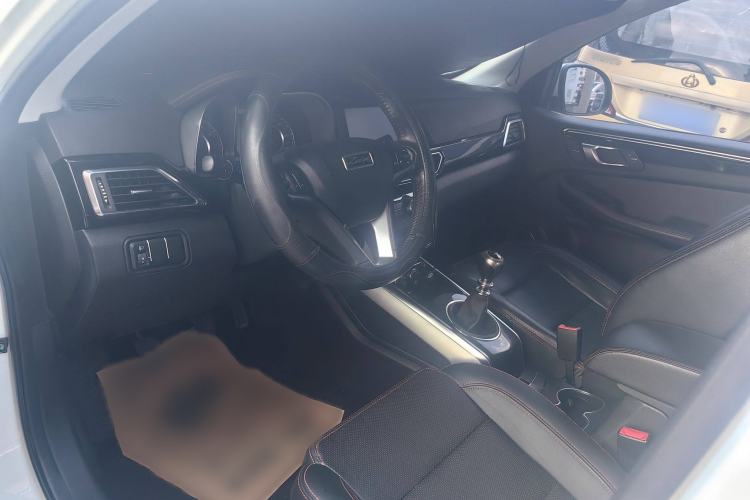 Used Zotye Domy X5 2016 1.5T Manual Luxury 7-Seater China V Emission Standard Interior 2