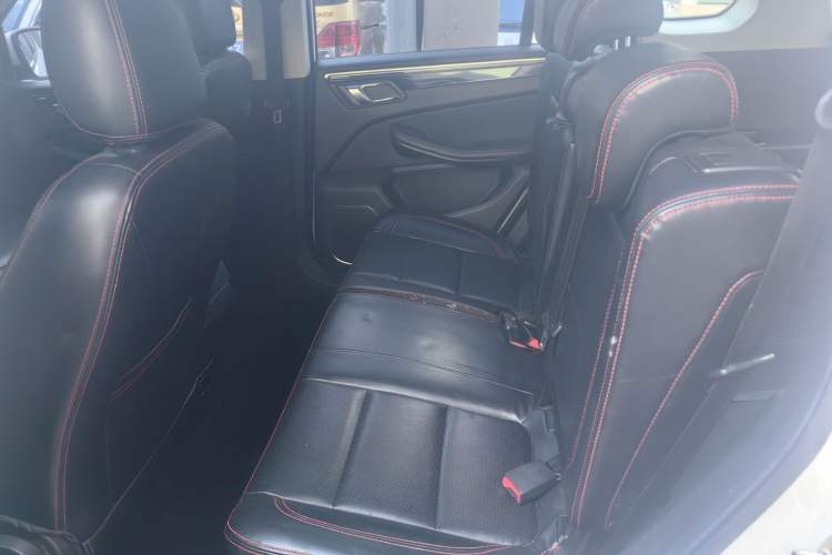 Used Zotye Domy X5 2016 1.5T Manual Luxury 7-Seater China V Emission Standard Interior 3