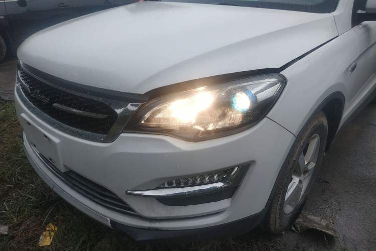 Used Zotye Domy X5 2016 1.5T Manual Luxury 7-Seater China V Emission Standard Left Front Headlight