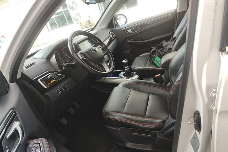 Used Zotye Domy X5 2016 1.5T Manual Luxury 7-Seater Model China IV Standard Left Front Seat