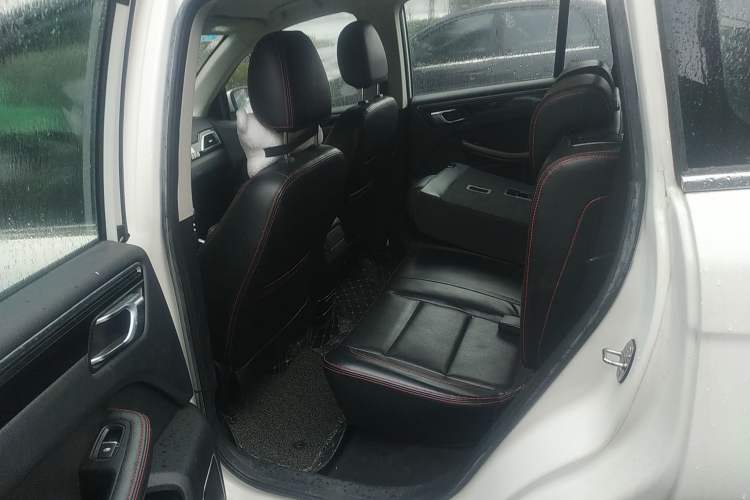 Used Zotye Domy X5 2016 1.5T Manual Luxury 7-Seater China V Emission Standard Left Rear Seat