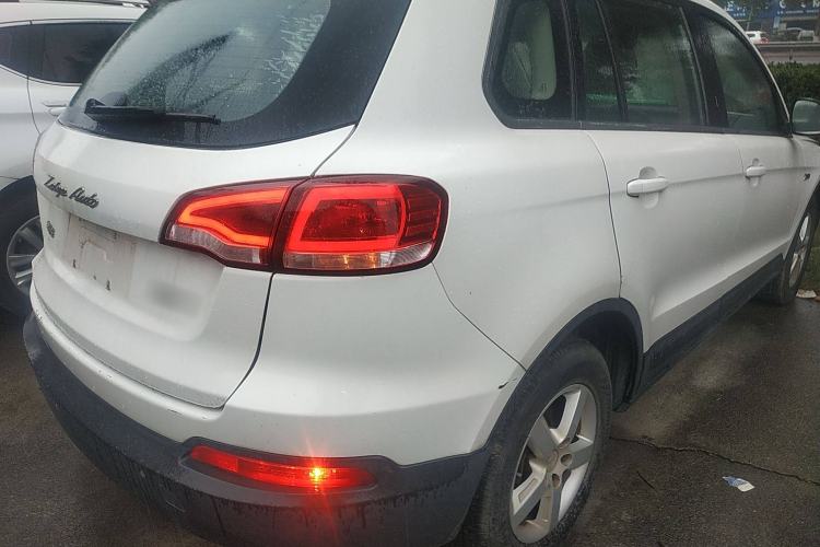 Used Zotye Domy X5 2016 1.5T Manual Luxury 7-Seater China V Emission Standard Right Rear Taillight